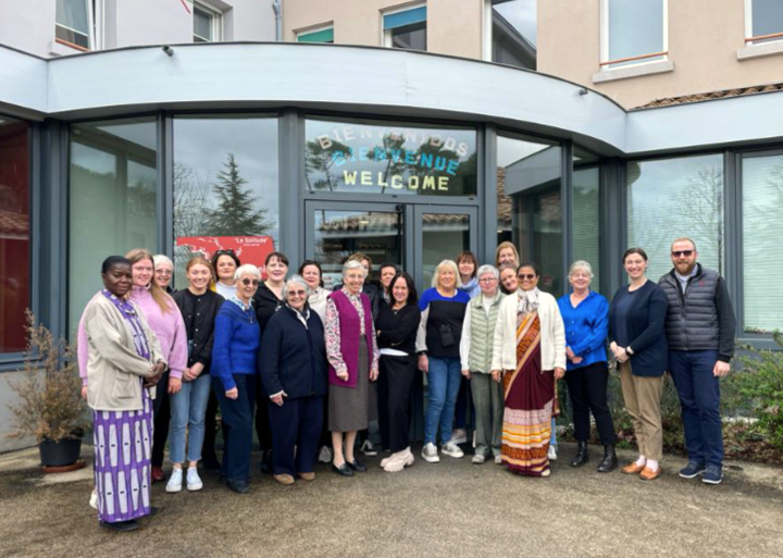 Staff of HFSS visit Martillac & Bordeaux