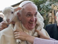 pope-francis-wears-a-sheep pope-francis-wears-a-sheep